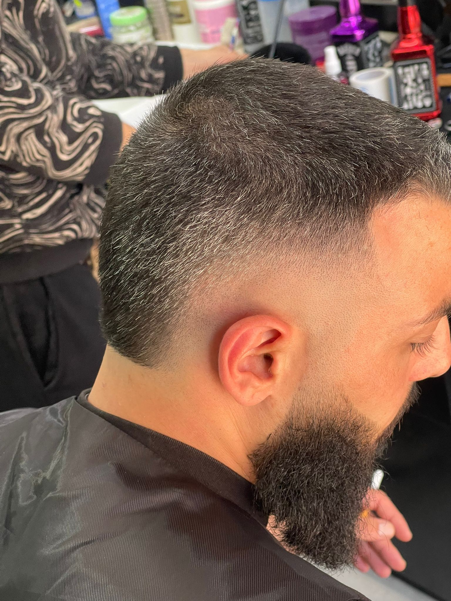 Skin fade con barba King Barbering